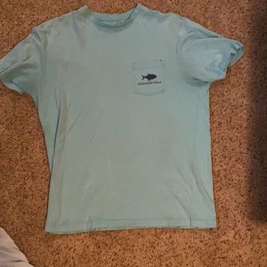 Small light blue vineyard vines t shirt